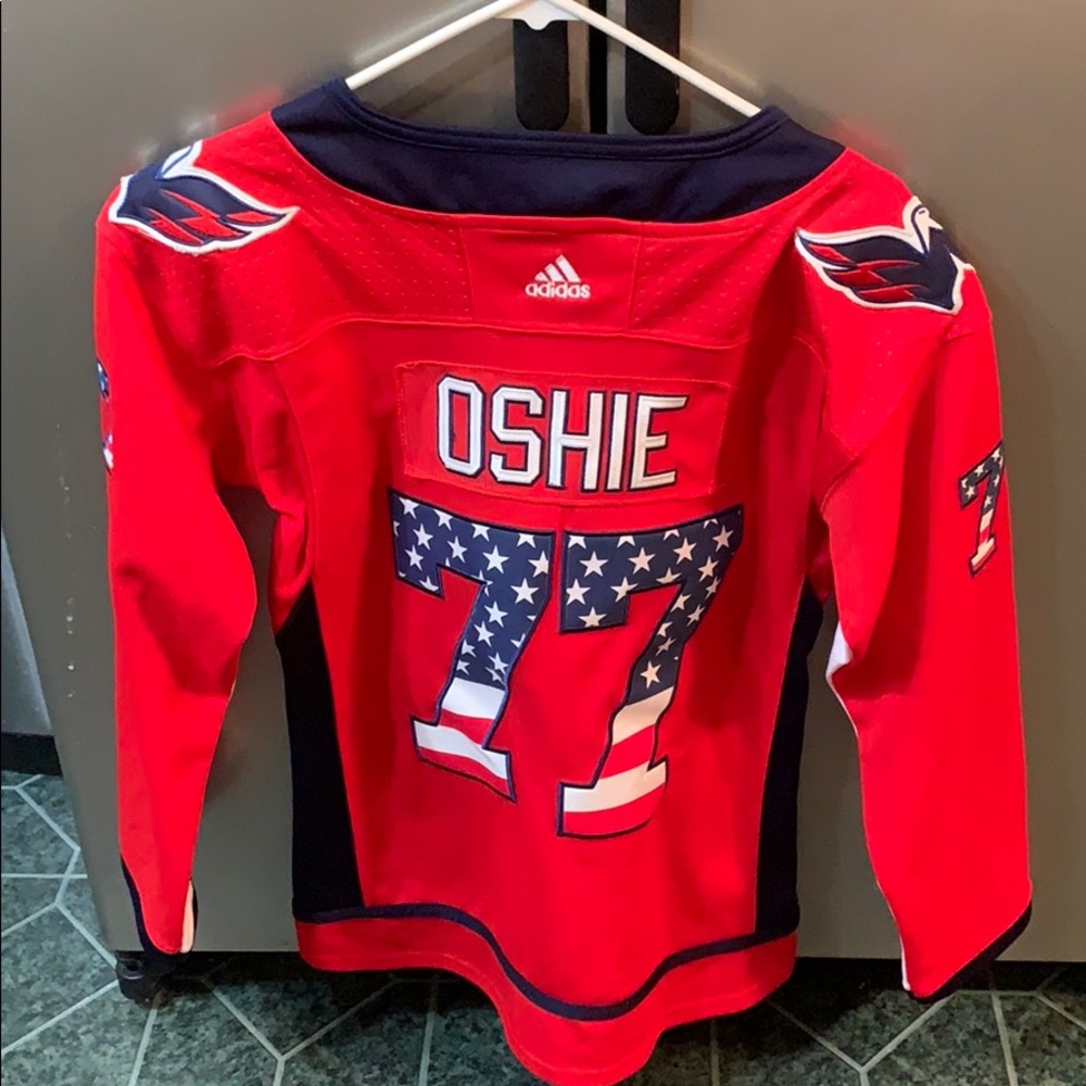 Washington capitals jersey